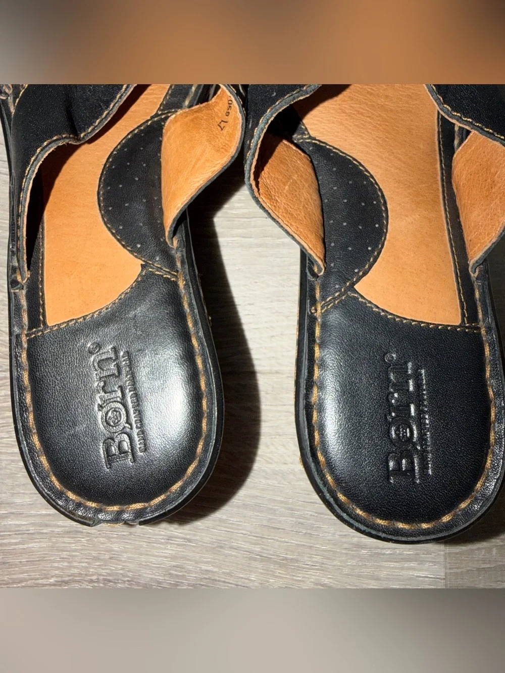 Born Black Leather upper crossover slip on Slide Sandals 7